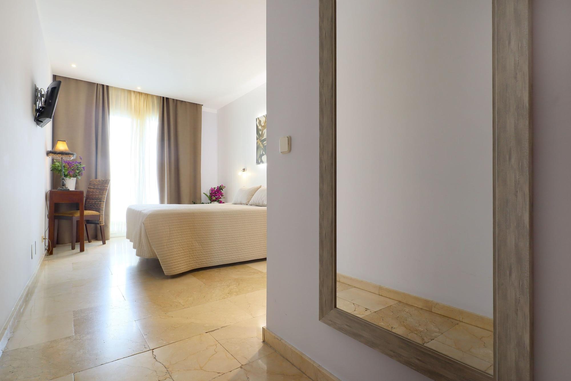 Hotel Oasis Kordoba Bagian luar foto