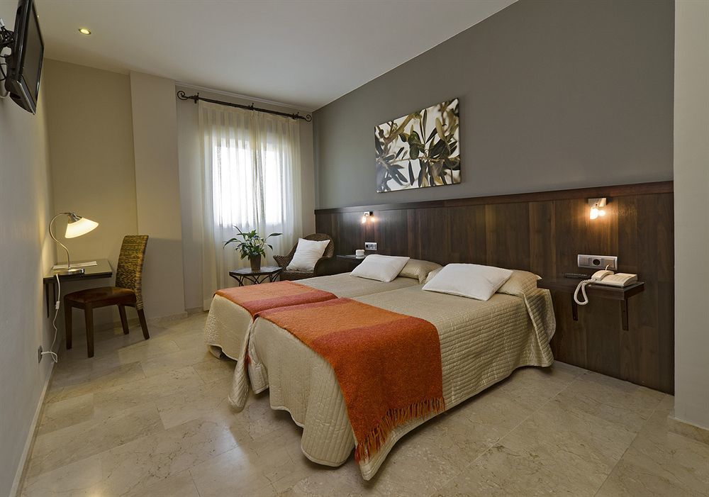 Hotel Oasis Kordoba Bagian luar foto